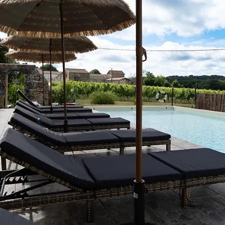 Chateau Clos Des Maurins 3*