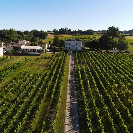 Chateau Clos Des Maurins Bed & Breakfast