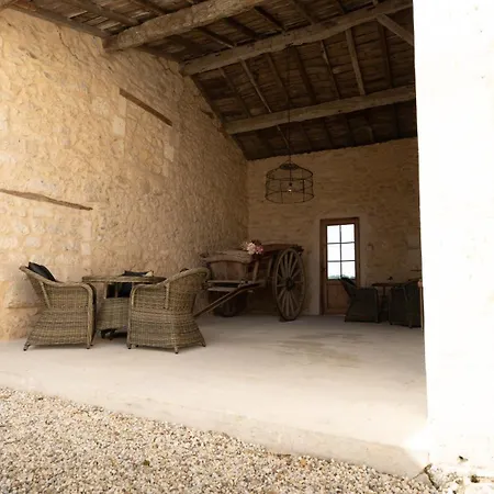 Chateau Clos Des Maurins Bed & Breakfast 3*