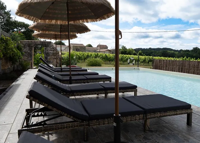 Chateau Clos Des Maurins 3*